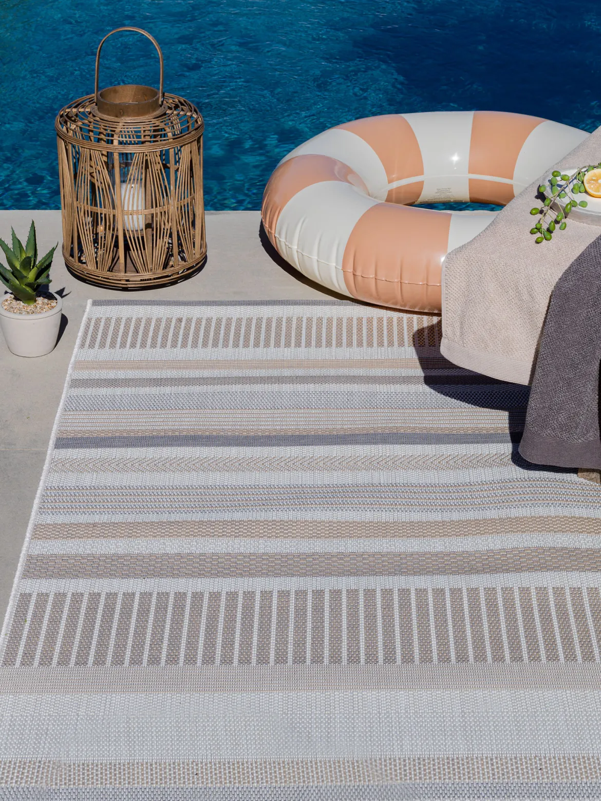 Contadora Outdoor-Teppich, Silber
