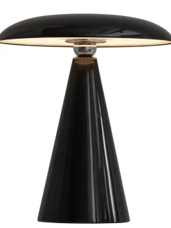 Esra Lampe, Schwarz