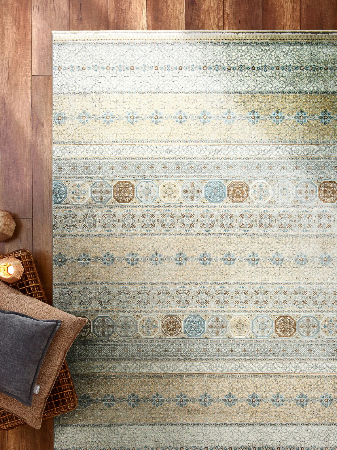 Mamaras Vintage-Teppich, Blau/Gold/Silber
