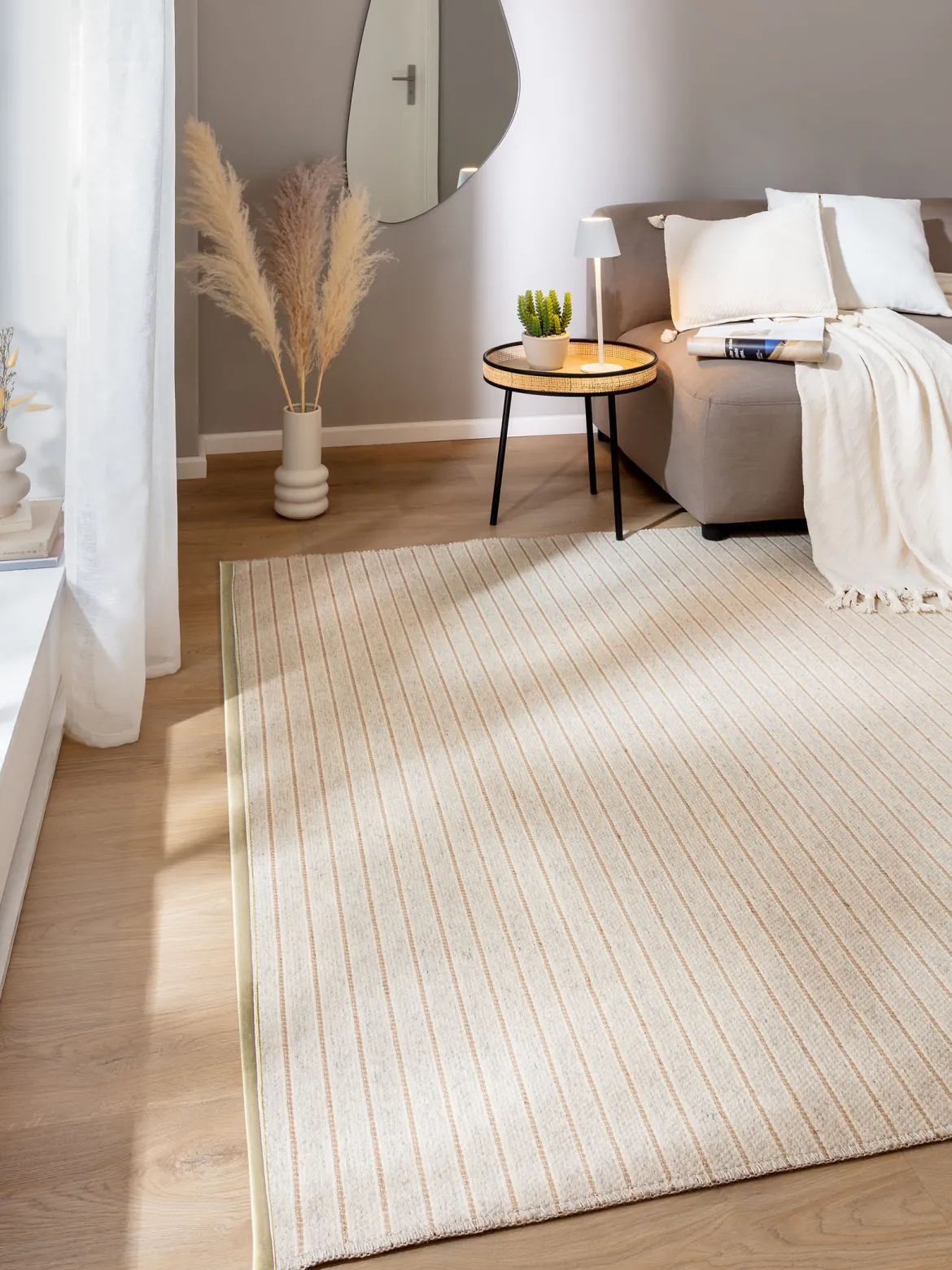 Svansbjerg Moderner Teppich, Creme