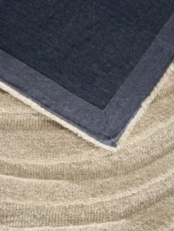 Wavy Woll-Teppich, Beige